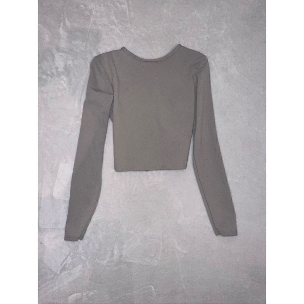 Prettylittlething womens gray cropped top size 0 open back